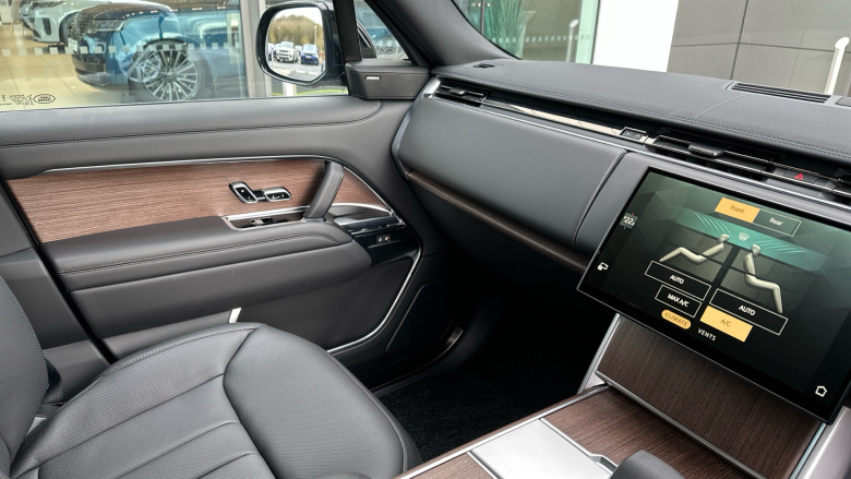 Land Rover Range Rover 3.0 P460e SE 4dr Auto Estate